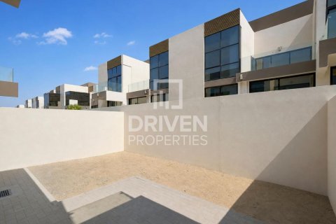 Вилла с 4 спальнями в District 11, ОАЭ №225651 24