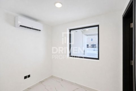 Вилла с 4 спальнями в District 11, ОАЭ №225651 12