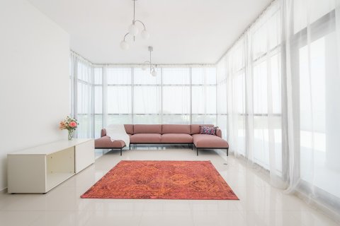 Apartment de 3 dormitorios en DAMAC Hills (Akoya by DAMAC), UAE No. 215369 7