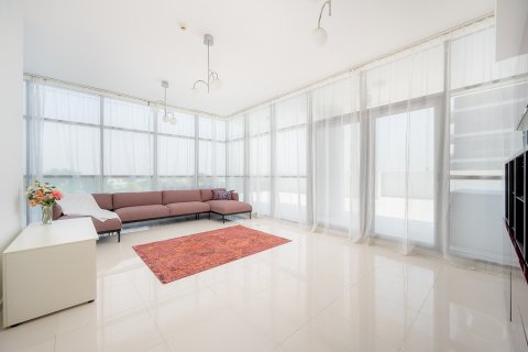 Apartment de 3 dormitorios en DAMAC Hills (Akoya by DAMAC), UAE No. 215369 6