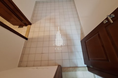 Villa de 4 dormitorios en Abu Dhabi Gate City, UAE No. 36641 22