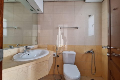 Villa de 4 dormitorios en Abu Dhabi Gate City, UAE No. 36641 29