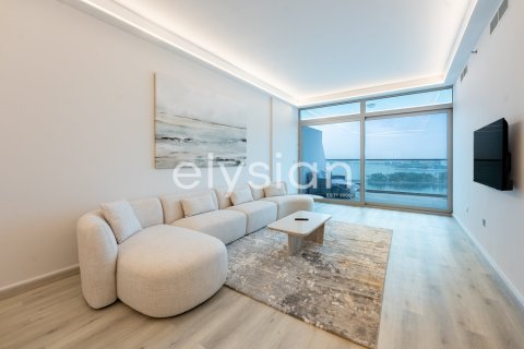 Apartment de 2 dormitorios en Azure Residences, UAE No. 64741 3