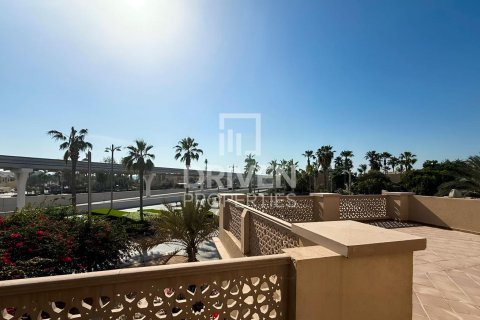4 bedrooms Villa in Canal Cove Villas, UAE No. 212799 8