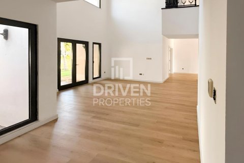4 bedrooms Villa in Canal Cove Villas, UAE No. 212799 12