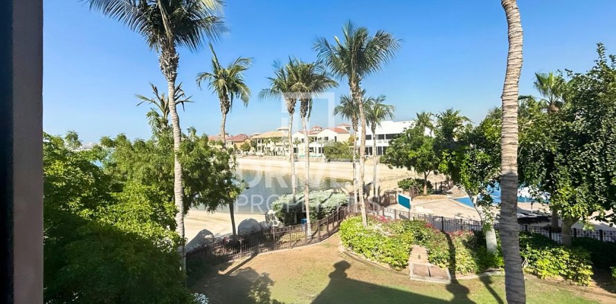 4 bedrooms Villa in Canal Cove Villas, UAE No. 212799