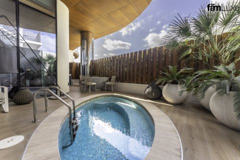 4 bedrooms Duplex in Dubai, UAE No. 143340 27