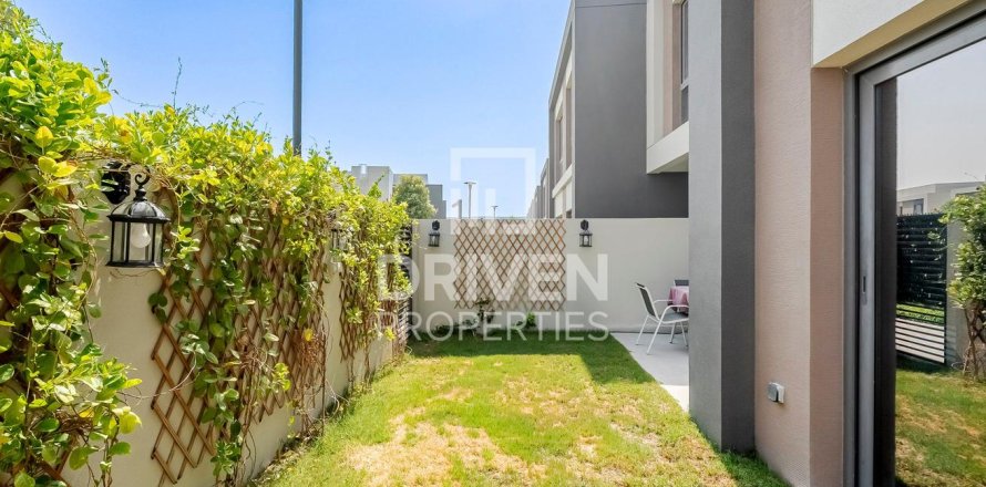 Townhouse de 3 dormitorios en Dubai South (Dubai World Central), UAE No. 223325