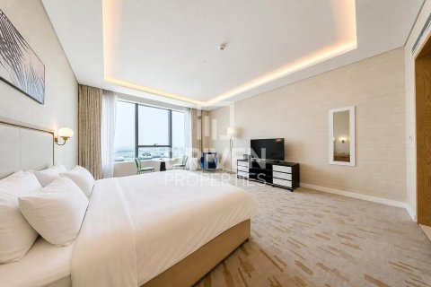 Studio Apartment in The Palm Tower, UAE No. 212167 5