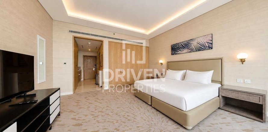 Studio Apartment in The Palm Tower, UAE No. 212167