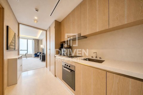 Studio Apartment in The Palm Tower, UAE No. 212167 10
