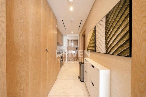 Studio Apartment in The Palm Tower, UAE No. 212167 11