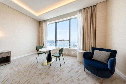 Studio Apartment in The Palm Tower, UAE No. 212167 9