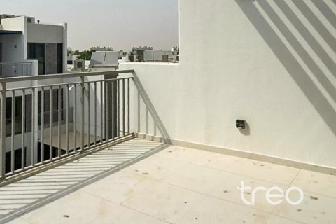 3 bedrooms Townhouse in Dubai, UAE No. 220960 9