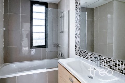 3 bedrooms Townhouse in Dubai, UAE No. 220960 8