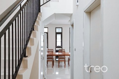3 bedrooms Townhouse in Dubai, UAE No. 220960 5