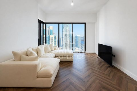 Apartment de 2 dormitorios en Opera District, UAE No. 215091 3