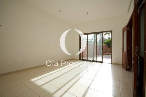 Villa de 4 chambres à Abu Dhabi, UAE No. 98930 7