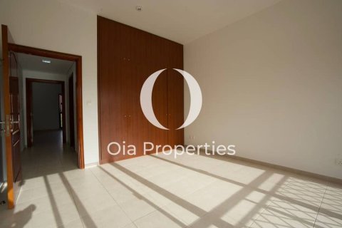 Villa de 4 chambres à Abu Dhabi, UAE No. 98930 13