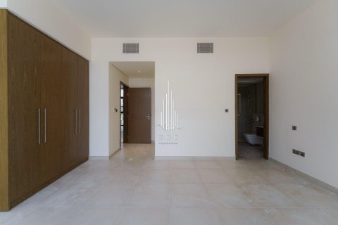 Villa de 4 dormitorios en  Yas Island, UAE No. 39110 17