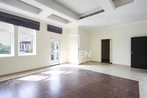 Villa de 5 dormitorios en The Villa, UAE No. 214969 11