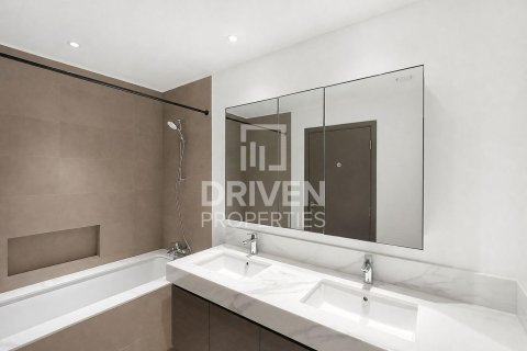 Apartment de 2 dormitorios en Creek Horizon, UAE No. 221488 21
