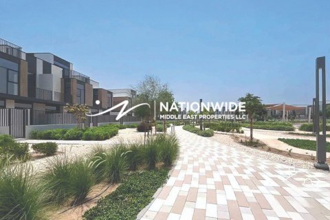 3 bedrooms Townhouse in Dubai, UAE No. 125727 3