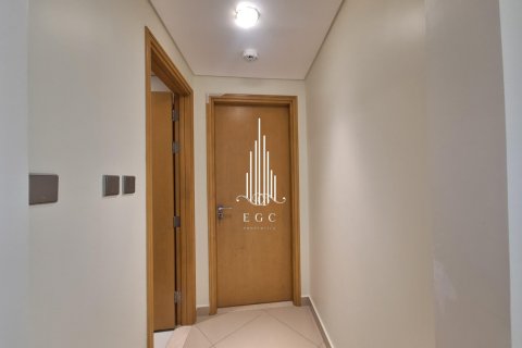 Apartment de 2 dormitorios en Al Khalidiya, UAE No. 20115 14