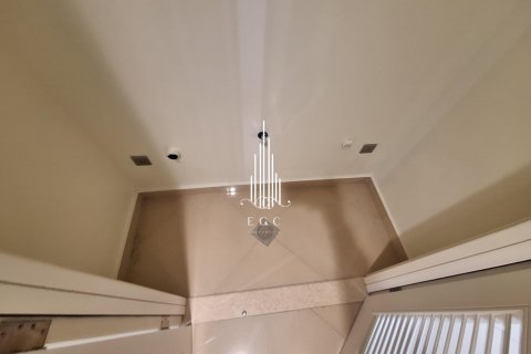 Apartment de 2 dormitorios en Al Khalidiya, UAE No. 20115 15