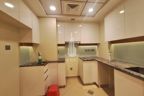 Apartment de 2 dormitorios en Al Khalidiya, UAE No. 20115 8