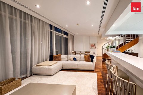 Apartment de 2 dormitorios en DIFC, UAE No. 217025