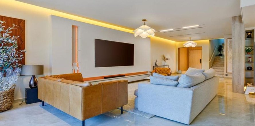 3 bedrooms Townhouse in Jumeirah Village Circle, UAE No. 213033