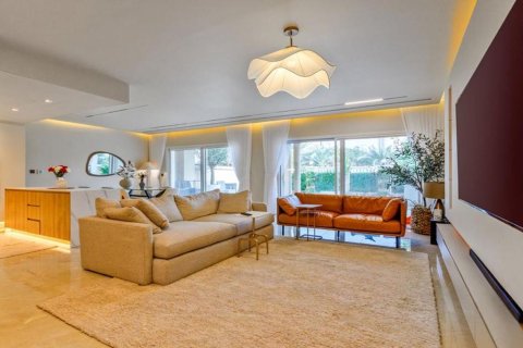 3 bedrooms Townhouse in Jumeirah Village Circle, UAE No. 213033 6