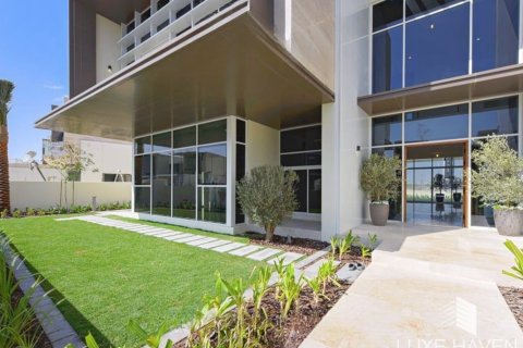 Villa de 6 dormitorios en Golf Place, UAE No. 14764
