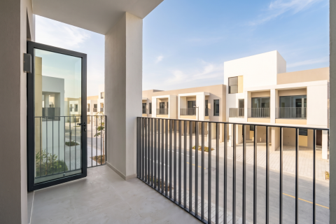 3 bedrooms Townhouse in Dubai, UAE No. 220276 11