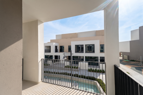 3 bedrooms Townhouse in Dubai, UAE No. 220276 10