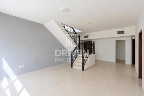 Apartment de 3 dormitorios en Royal Residence, UAE No. 217716 4