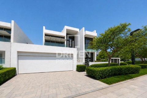 Villa de 5 chambres à District One, UAE No. 217690 3