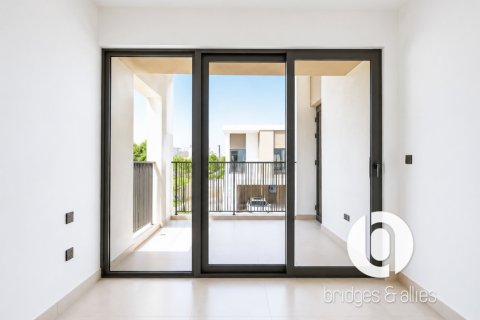 Вилла с 4 спальнями в Tilal Al Ghaf, ОАЭ №224356 8