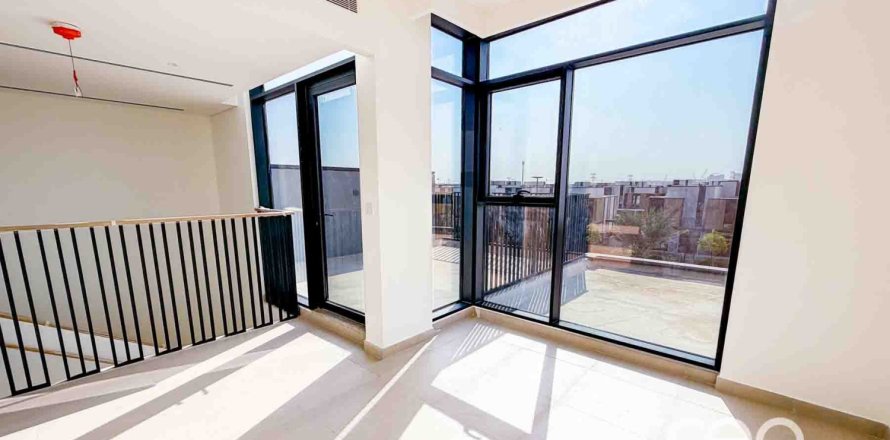 Villa de 3 dormitorios en Mudon, UAE No. 222712