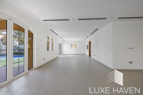5 غرفة نوم  فيلا في Legacy, الإمارات العربية المتحدة رقم 9406 7