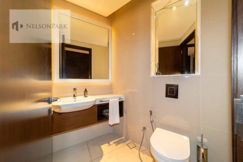Apartment de 2 dormitorios en The Address Residence Fountain Views, UAE No. 33361 13