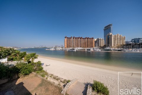 Вилла с 5 спальнями в Garden Homes, ОАЭ №206006 3