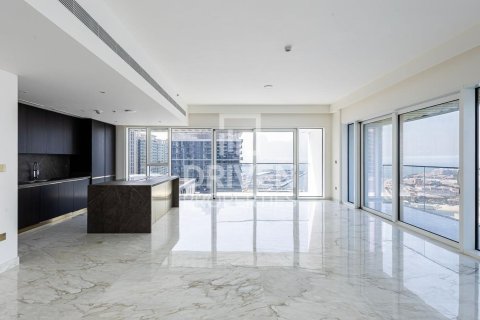 4 غرف نوم شقة في EMAAR Beachfront, الإمارات العربية المتحدة رقم 215066 4