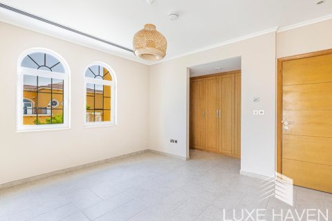 Villa de 5 dormitorios en Legacy, UAE No. 10491 11