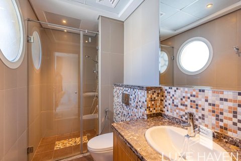 Villa de 5 dormitorios en Legacy, UAE No. 10491 10
