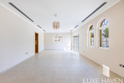 Villa de 5 dormitorios en Legacy, UAE No. 10491 13
