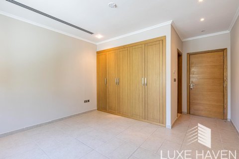 Villa de 5 dormitorios en Legacy, UAE No. 10491 8