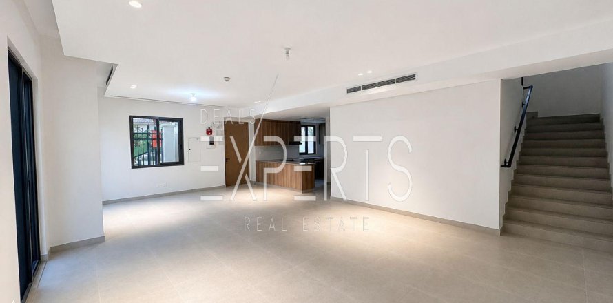 Townhouse de 3 dormitorios en Khalifa City, UAE No. 224249