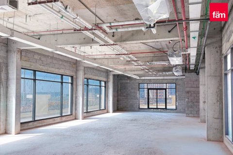Shop de 199.7m² en Dubai, UAE No. 223782